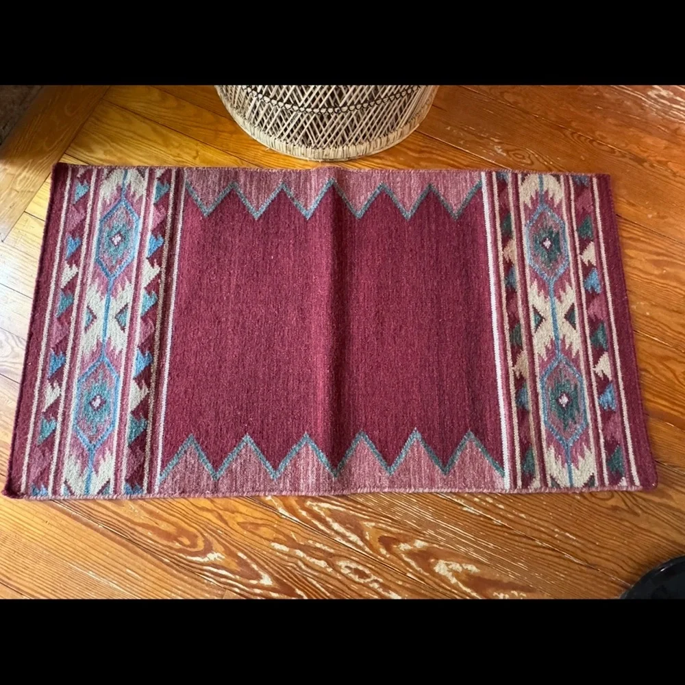 Vintage Handwoven Indian Dhurrie Geometric Rug 2.6’x4.2’ 100% wool. Reversible